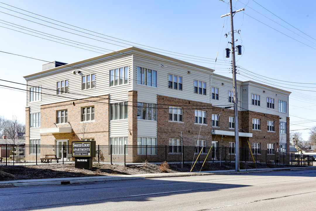 Swayze Court Apartments in Flint, MI - Foto de edificio