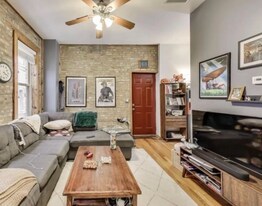 1508 W Thomas St, Unit 2 in Chicago, IL - Building Photo