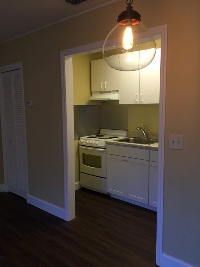 2241 W Pensacola St, Unit 68 in Tallahassee, FL - Building Photo - Building Photo