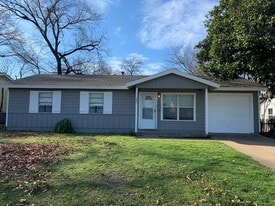 603 Freestone Dr in Euless, TX - Building Photo