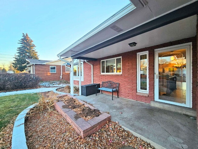 2025 Lee St in Lakewood, CO - Building Photo - Building Photo