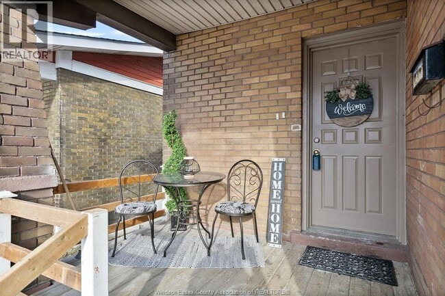 1704 Mercer St in Windsor, ON - Building Photo - Building Photo
