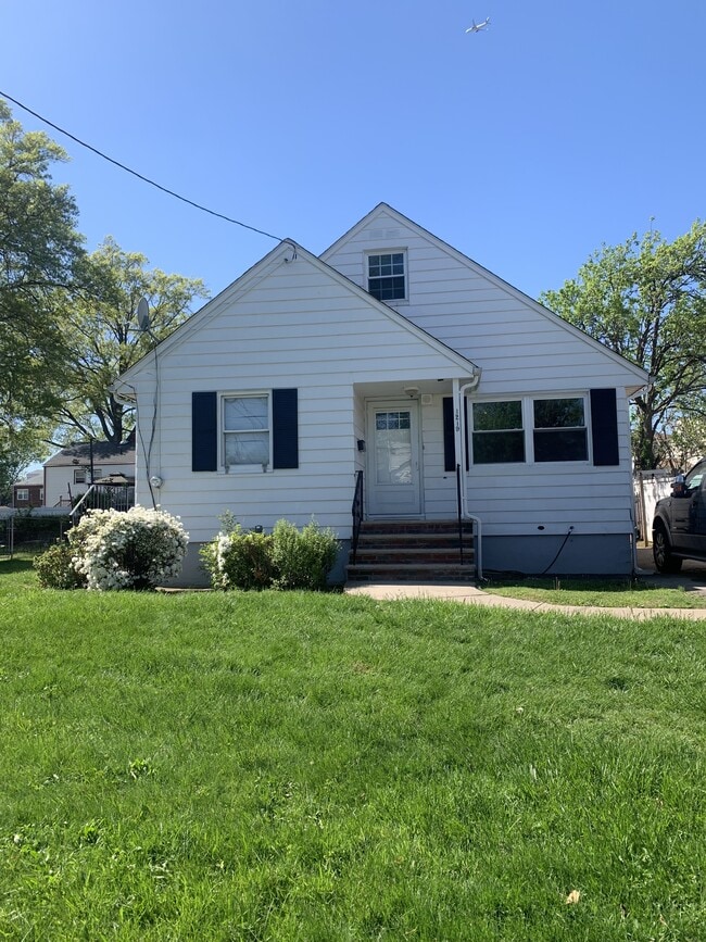 property at 1219 E Blancke St