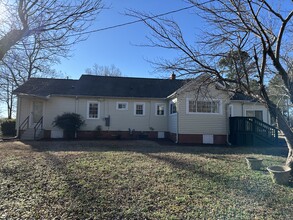 8501 Fairview Rd in Mint Hill, NC - Building Photo - Building Photo