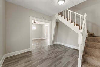 438 N Chester Ave in Indianapolis, IN - Foto de edificio - Building Photo