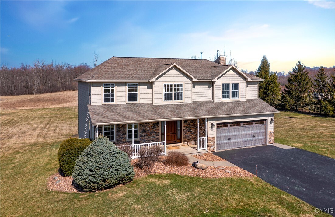 3859 Mandy Rue in Auburn, NY - Building Photo