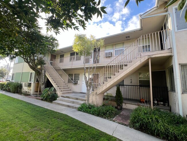 4601 Fulton Ave in Los Angeles, CA - Building Photo - Building Photo