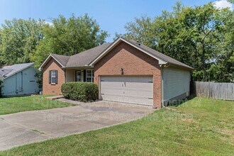 1333 Apple Valley Rd in Nashville, TN - Building Photo - Building Photo