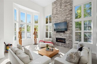 3 Bridgeport Rd in Newport Beach, CA - Building Photo - Building Photo