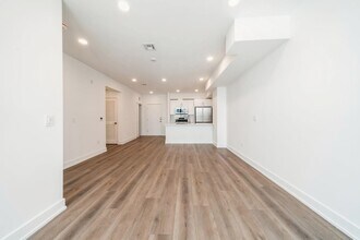 32 Jones St in Jersey City, NJ - Building Photo - Building Photo