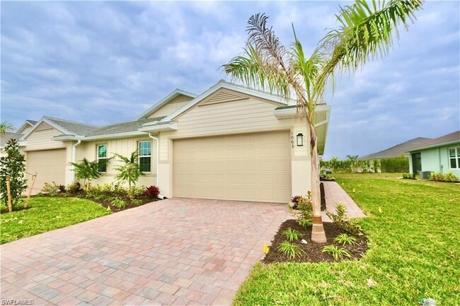 1063 Enbrook Lp in Naples, FL - Building Photo - Building Photo