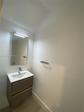 909 NW 45th Terrace-Unit -1701 in Plantation, FL - Building Photo - Building Photo