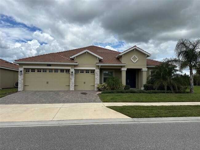 8855 Fallen Oak Dr in Davenport, FL - Building Photo - Building Photo