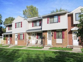 Parkway Manor Apartment Homes