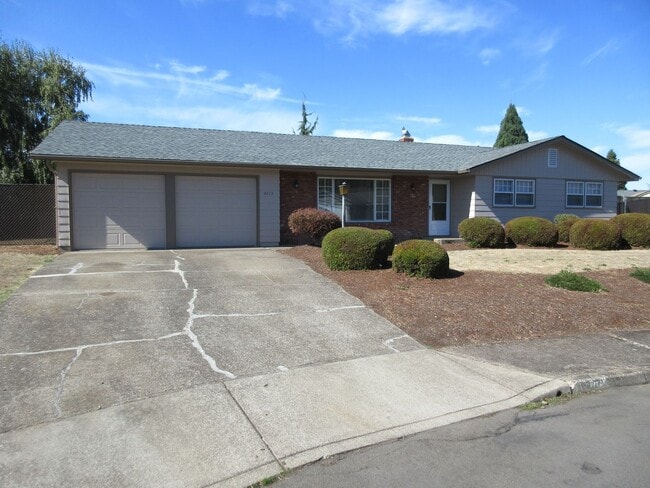 property at 4473 Lance Ct NE