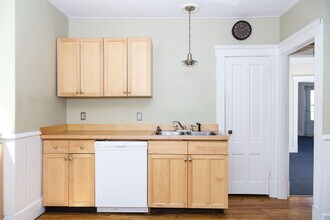 5 Pine Pl, Unit 5 in Burlington, VT - Foto de edificio - Building Photo