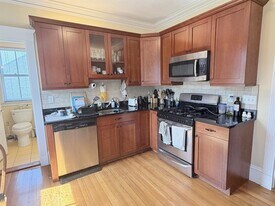 79 College Ave, Unit 2 in Somerville, MA - Building Photo