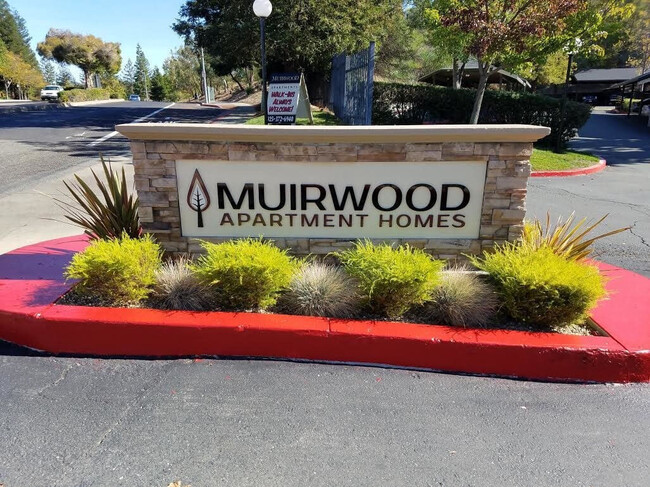 Muirwood in Martinez, CA - Foto de edificio - Building Photo