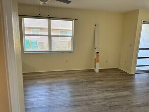 11151 Pendleton Ave in Englewood, FL - Building Photo - Building Photo