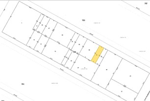 122 W 20th St in New York, NY - Building Photo