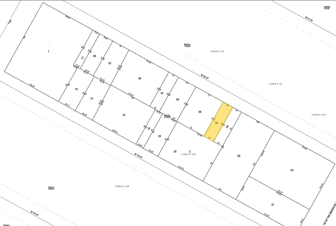 122 W 20th St in New York, NY - Building Photo