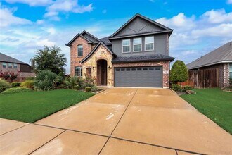937 Lost Heather Dr in Fort Worth, TX - Building Photo - Building Photo