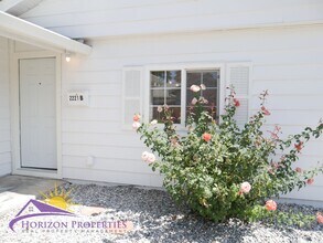 2221 Rhoda Way in Rancho Cordova, CA - Building Photo - Building Photo