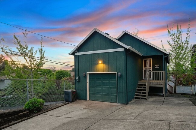 property at 8702 NE Glisan St