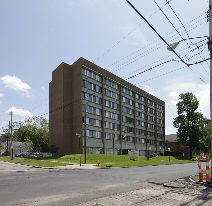 Prospect House in Ravenna, OH - Building Photo