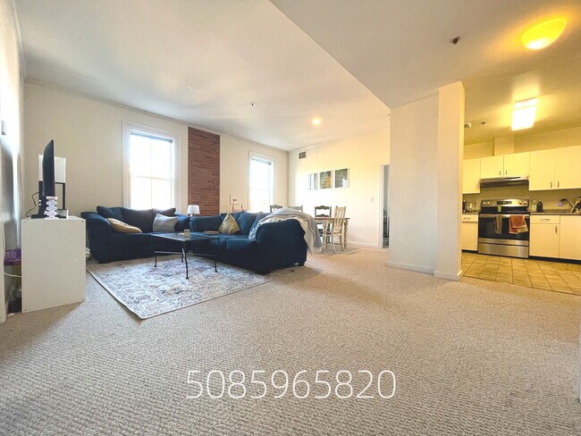 6 Davis Ave, Unit 3A