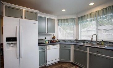 909 Orchid Pl in Bellingham, WA - Building Photo - Building Photo