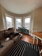 55 Cedar St, Unit 2L in Somerville, MA - Foto de edificio - Building Photo