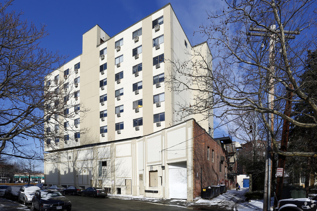 1121 Commonwealth Ave, Unit B1 in Boston, MA - Building Photo