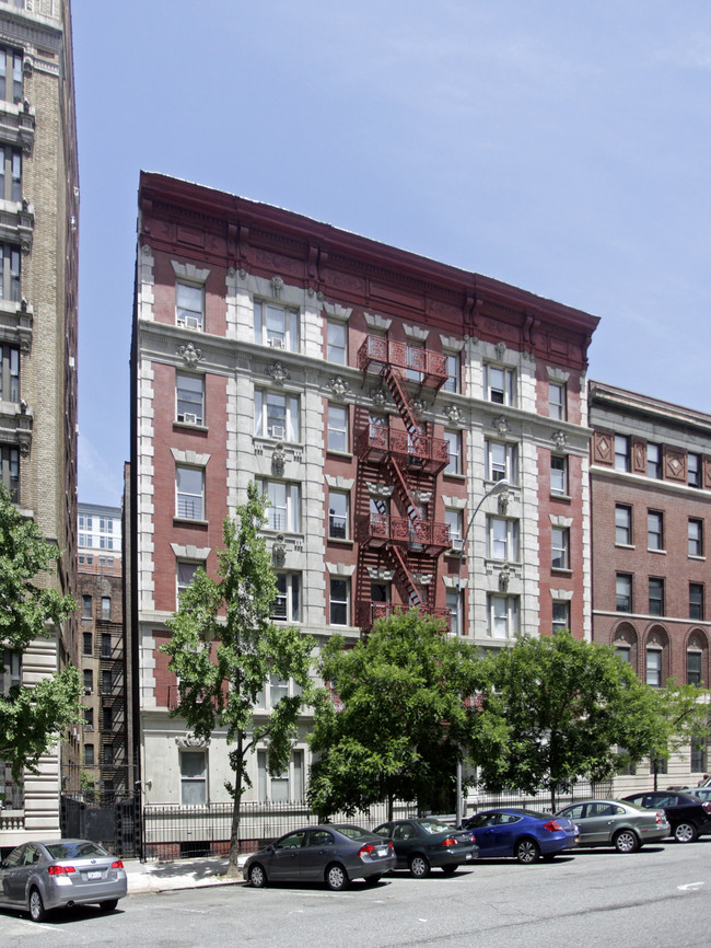 417-421 W 120th St in New York, NY - Building Photo - Building Photo