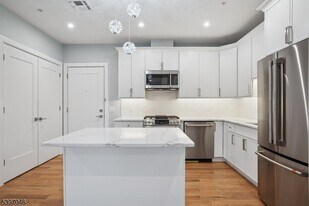 106 Montgomery St in Bloomfield, NJ - Building Photo