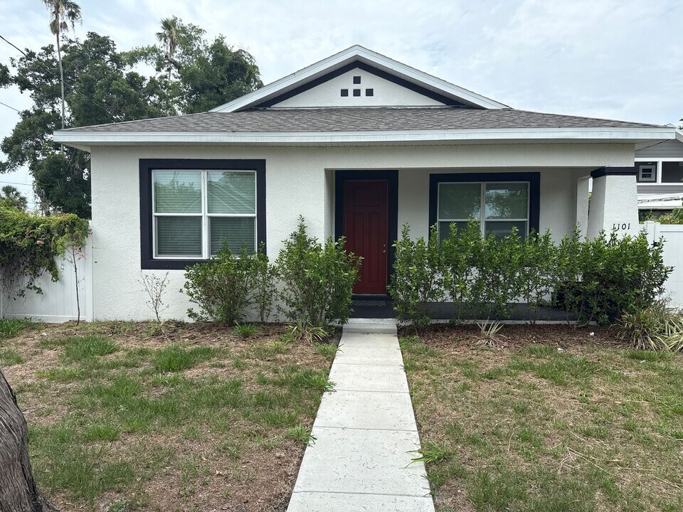 1101 13th Ave S in St. Petersburg, FL - Building Photo