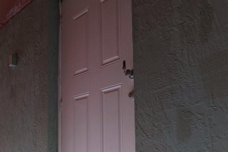 848 W 73rd Pl, Unit 1 in Hialeah, FL - Building Photo