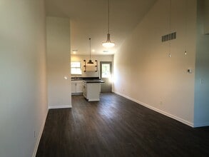 1910 Daisy St SE in Demotte, IN - Building Photo - Building Photo