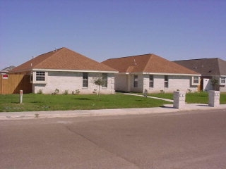 1809 Agua Fina Ave in Edinburg, TX - Foto de edificio