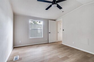 201 N Shady Shores Rd in Lake Dallas, TX - Building Photo - Building Photo