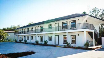 2201 Conway Dr in Deltona, FL - Building Photo