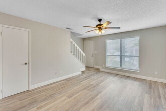607 Casa Park N Ct in Winter Springs, FL - Building Photo - Building Photo