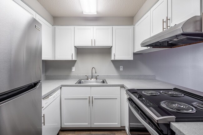 Eleven Pines in Gresham, OR - Building Photo - Interior Photo