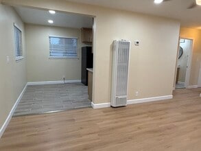 545 Northlake Dr, Unit 4 in San Jose, CA - Foto de edificio - Building Photo