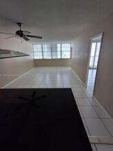 1351 NE Miami Gardens Dr in North Miami Beach, FL - Building Photo - Building Photo