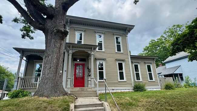 property at 51 Caledonia St NE
