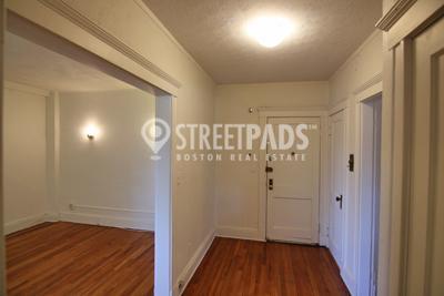1638 Commonwealth Ave in Boston, MA - Building Photo - Building Photo