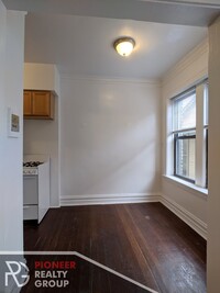 4645 N Paulina St, Unit 305 in Chicago, IL - Building Photo - Building Photo