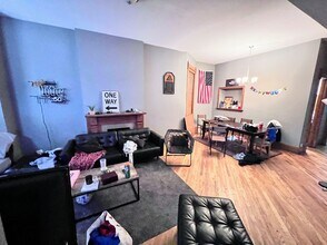 2240 N Halsted St in Chicago, IL - Building Photo - Building Photo