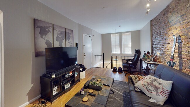 425 Monroe St, Unit 1 photo'